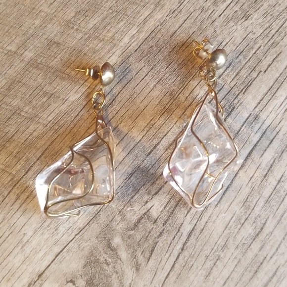 Abstract dangle earrings - Picture 2 of 3
